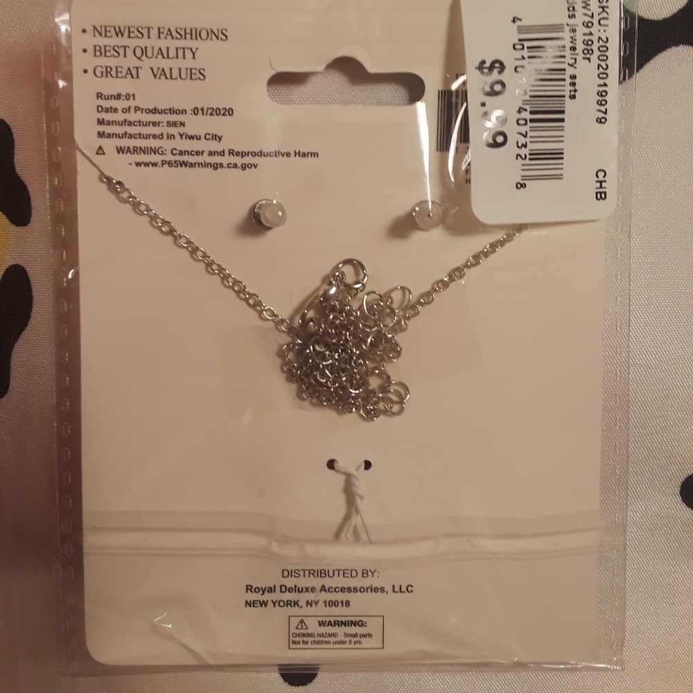 Necklace and Earrings set - Picture 2 of 2